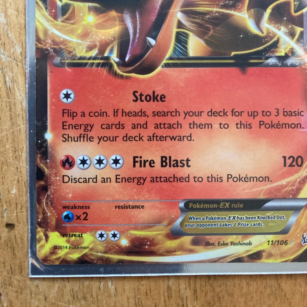 Charizard EX Pokémon card - Picture 4 of 8